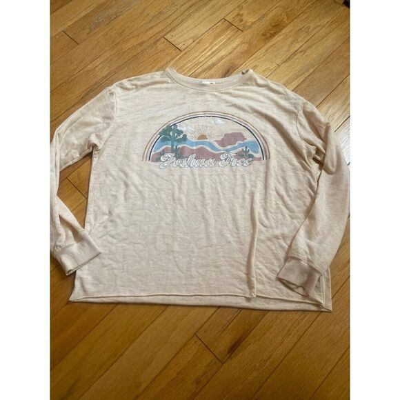 C & C California women's Joshua Tree Graphic Long Sleeve casual Shirt size small - Picture 1 of 9